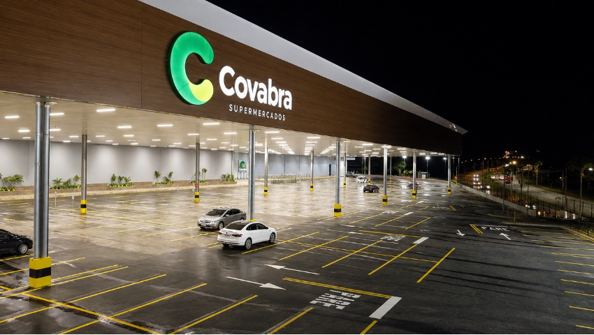 Covabra Supermercados — fachada e estacionamento