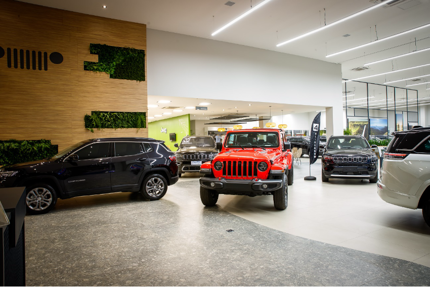 Jeep — showroom claro